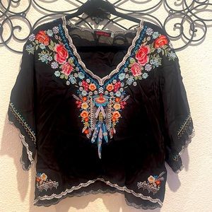 NWOT Johnny Was embroidered blouse!